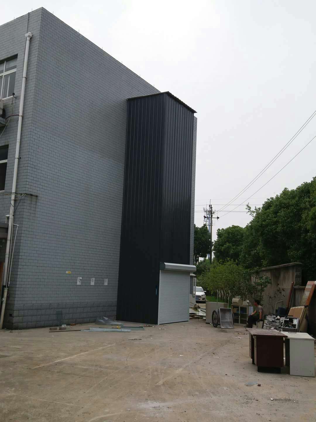 導(dǎo)軌式升降貨梯（室外）02.jpg